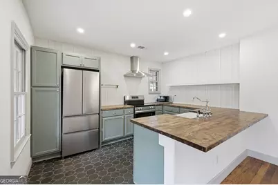 1302 E 53rd Street, Savannah, GA 31404 - Photo 9