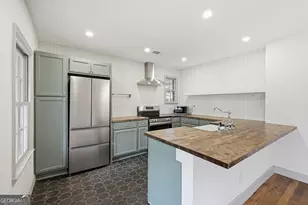 1302 E 53rd St, Savannah, GA 31404 - Photo 9