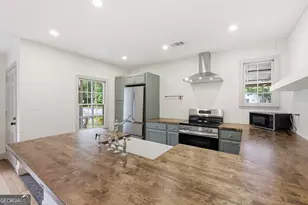1302 E 53rd St, Savannah, GA 31404 - Photo 49