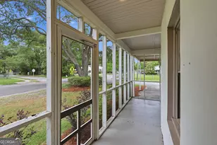 1302 E 53rd St, Savannah, GA 31404 - Photo 9