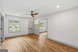 1302 E 53rd St, Savannah, GA 31404 - Photo 11
