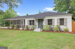 1302 E 53rd St, Savannah, GA 31404 - Photo 1
