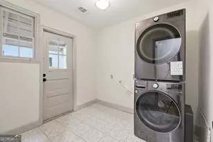 1302 E 53rd St, Savannah, GA 31404 - Photo 17