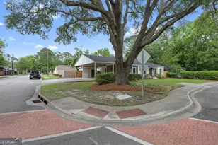 1302 E 53rd St, Savannah, GA 31404 - Photo 3