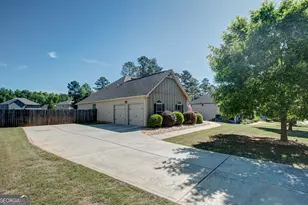 285 Savannah Dr, Senoia, GA 30276 - Photo 5