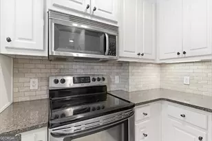 2255 Peachtree Road NE, Atlanta, GA 30309 - Photo 23