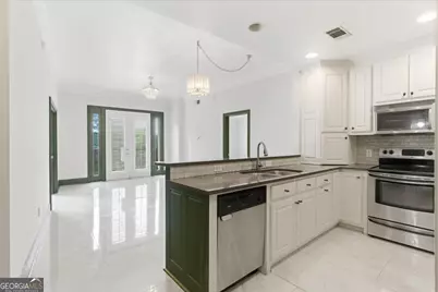 2255 Peachtree Road NE #521, Atlanta, GA 30309 - Photo 3