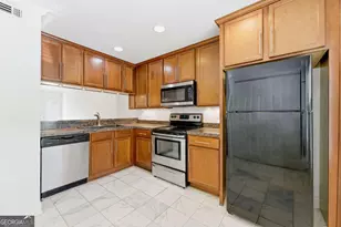 352 Teal Ct, Roswell, GA 30076 - Photo 5