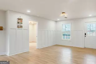 37 Coweta St, Senoia, GA 30276 - Photo 7