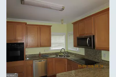 2811 Weatherstone Circle SE, Conyers, GA 30094 - Photo 9