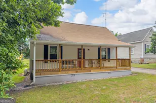 337 State St, Commerce, GA 30529 - Photo 1