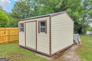 337 State St, Commerce, GA 30529 - Photo 7