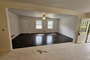 6370 Forest Haven Dr, Riverdale, GA 30274 - Photo 3