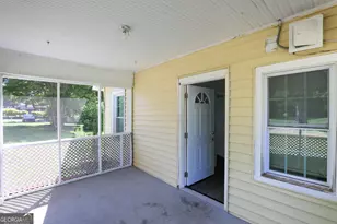 1186 E Tugalo St, Toccoa, GA 30577 - Photo 13