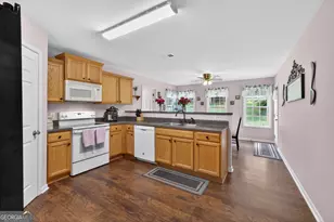 364 Plantation Dr, Jefferson, GA 30549 - Photo 17