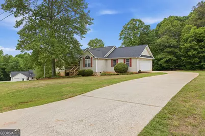 180 Rocky Shoals Trail, Mount Airy, GA 30563 - Photo 1