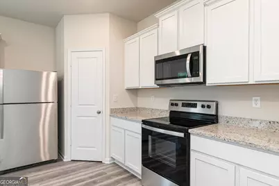 391 Sand Dune Way, Conyers, GA 30013 - Photo 11