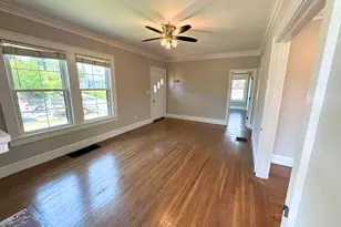 21 Buchanan St, Newnan, GA 30263 - Photo 5