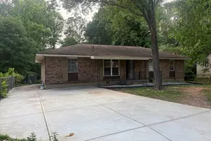 8145 Attleboro Dr, Jonesboro, GA 30238 - Photo 3