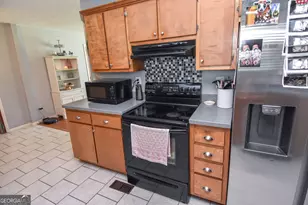 1579 Van Buren Rd, Barnesville, GA 30204 - Photo 17