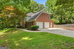 100 Lakemont Cir, Fayetteville, GA 30215 - Photo 5