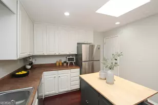 346 Carpenter Dr, Atlanta, GA 30328 - Photo 19