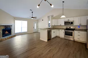 107 Woodridge Dr, Stockbridge, GA 30281 - Photo 5