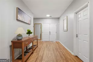 1070 Mayson Turner Rd NW, Atlanta, GA 30314 - Photo 5