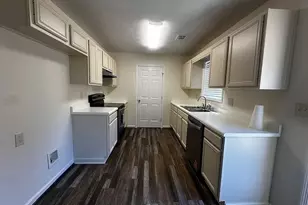 106 Ridgefield Cir, Lagrange, GA 30241 - Photo 3