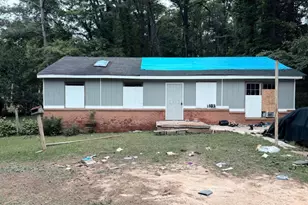 1582 Bridgeport Dr NW, Atlanta, GA 30318 - Photo 1