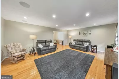 2711 Georgian Court, Marietta, GA 30068 - Photo 13