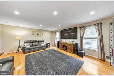 2711 Georgian Court, Marietta, GA 30068 - Photo 5