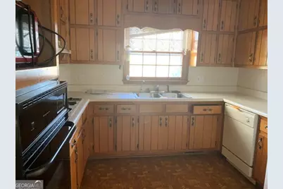 117 Russell Circle, McDonough, GA 30252 - Photo 9