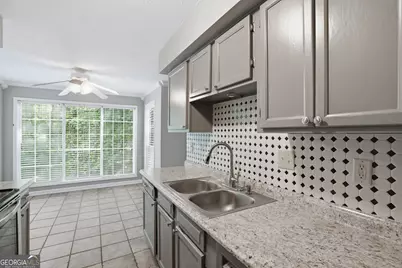 704 Glenleaf Drive, Peachtree Corners, GA 30092 - Photo 11