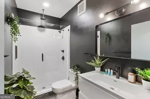 208 12th St NE, Atlanta, GA 30309 - Photo 9