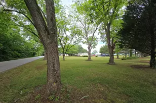 395 E Milner Rd, Zebulon, GA 30295 - Photo 23