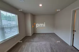 511 Highwood Ln, East Point, GA 30344 - Photo 5