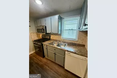 666 Woolfolk Street, Macon, GA 31217 - Photo 37