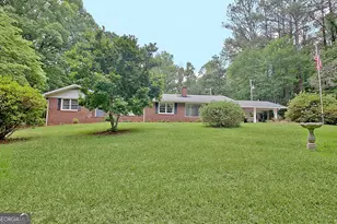717 Tyrone Rd, Tyrone, GA 30290 - Photo 1