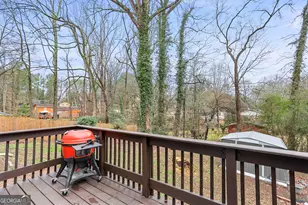 2082 Marble Arch Dr, Decatur, GA 30035 - Photo 9