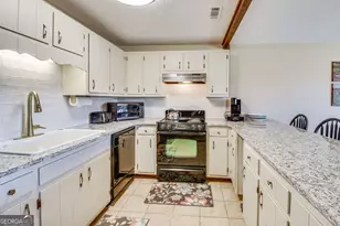 115 Broadmoor Ln, Sky Valley, GA 30537 - Photo 5