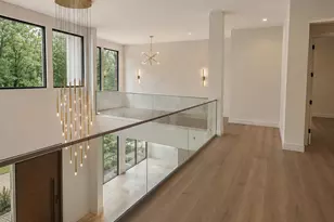4795 Woodvale Dr, Sandy Springs, GA 30327 - Photo 5