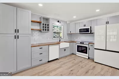 920 W 51st Street, Savannah, GA 31405 - Photo 17