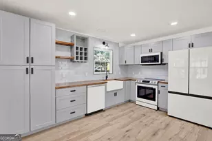 920 W 51st St, Savannah, GA 31405 - Photo 17