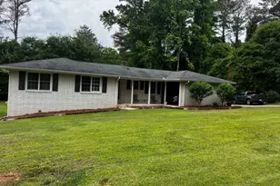 95 Fairlawn Dr, Carrollton, GA 30117 - Photo 1