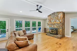 250 Harbor Heights Cir, Lavonia, GA 30553 - Photo 11