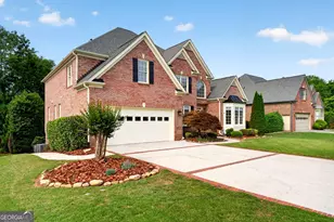 3913 Springtree Ln, Hoschton, GA 30548 - Photo 3