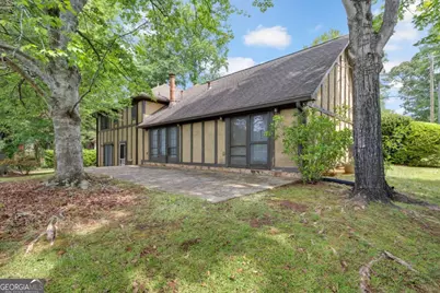 2145 Hampton Trail SE, Conyers, GA 30013 - Photo 9
