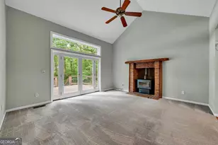 65 Pointe View Ct, Jackson, GA 30233 - Photo 7
