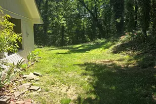 2826 Manor Ct, Snellville, GA 30078 - Photo 17